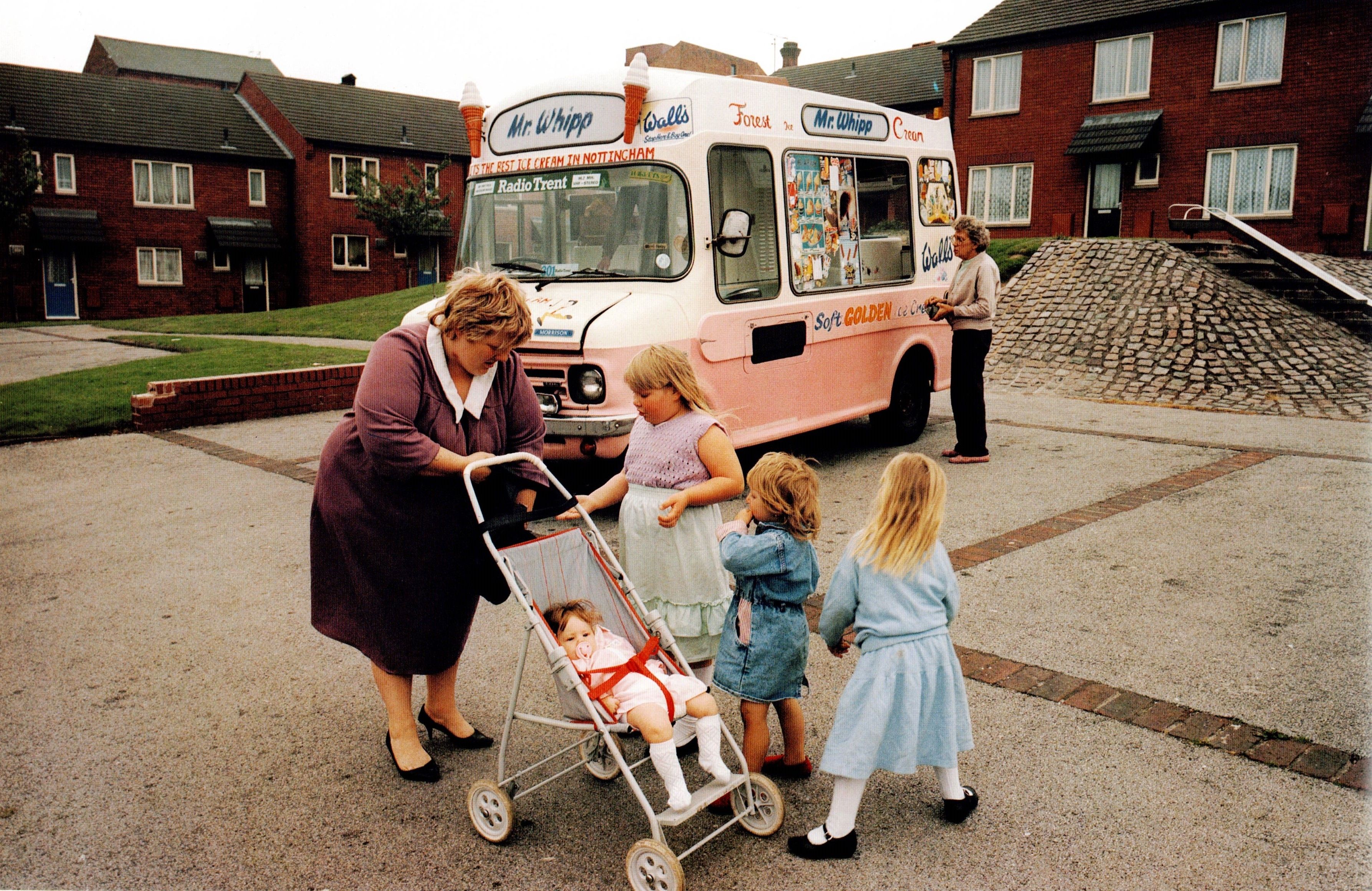 Nick Waplington, Living Room 