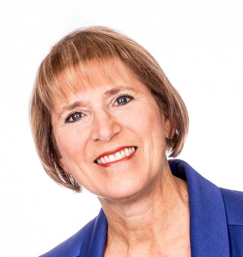 Headshot of Christine Zwozdesky