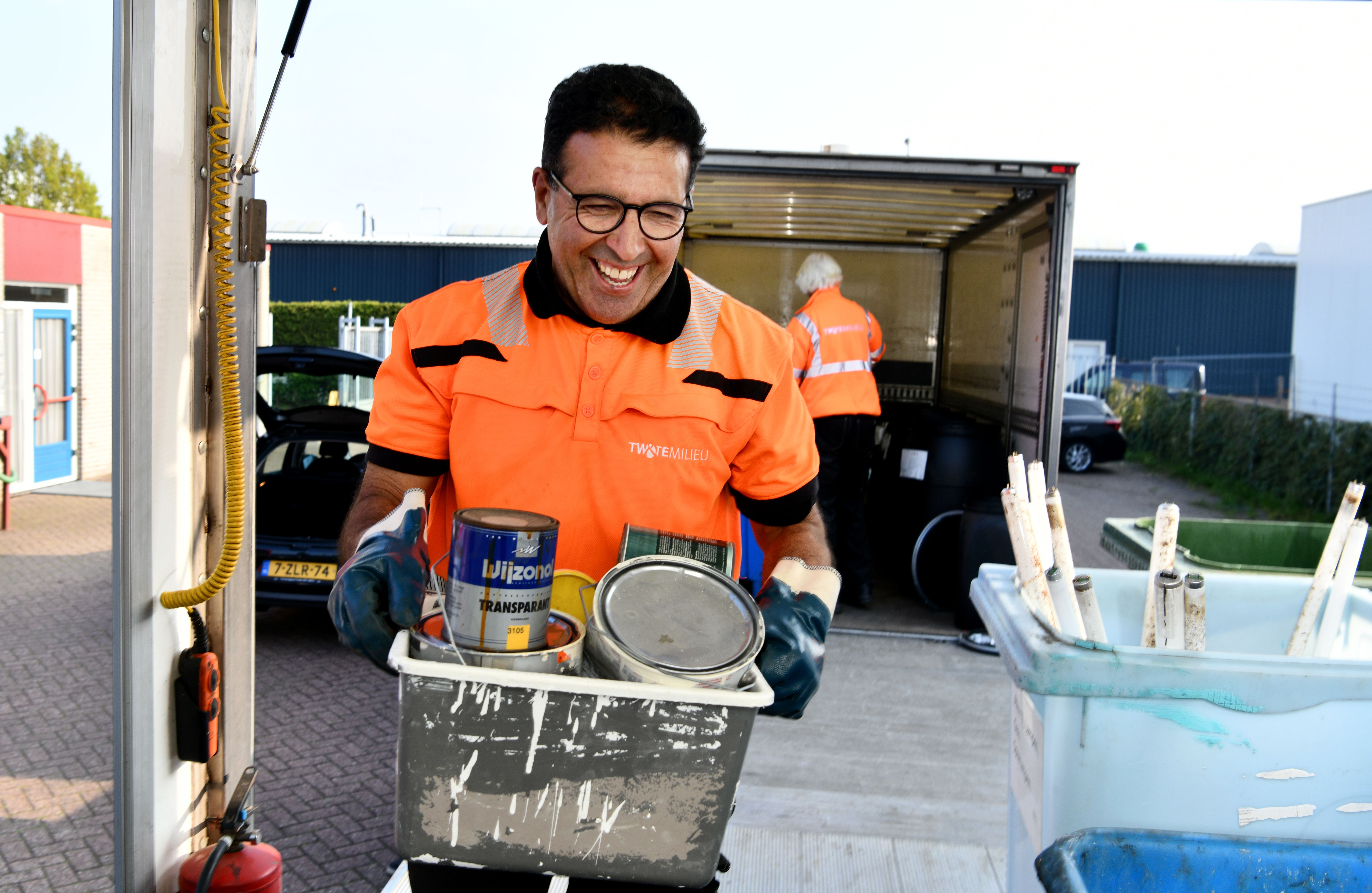 Vuilnisman zamelt klein chemisch afval in