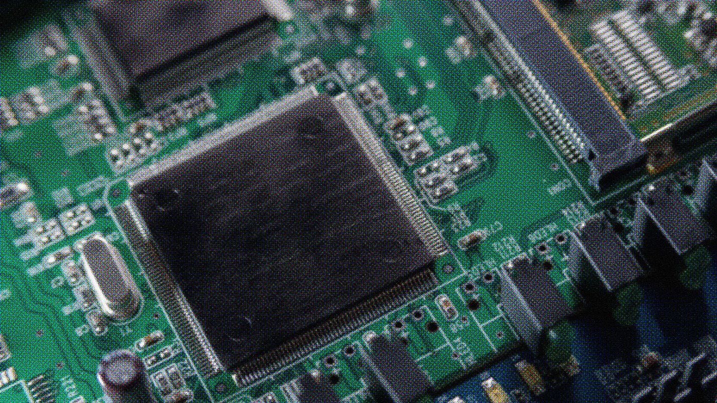 Microchip Shortages Computer What is the chip shortage? | Peddle®