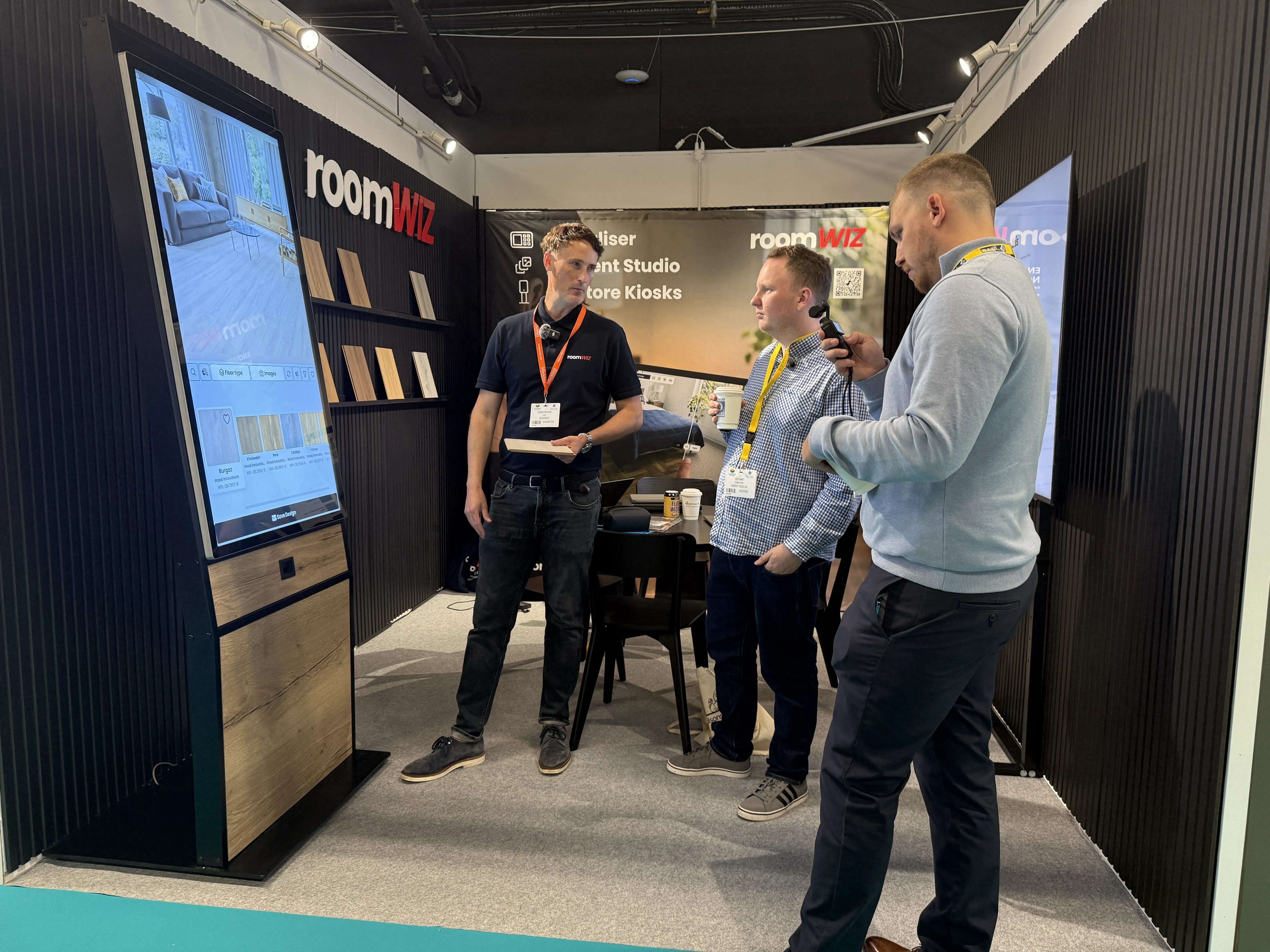 roomWIZ touchscreen kiosk