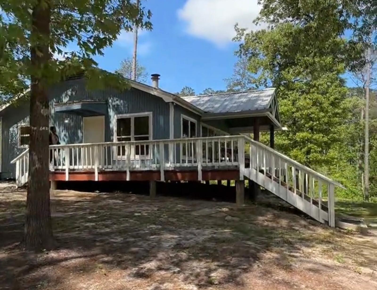 Lakeside cabins 