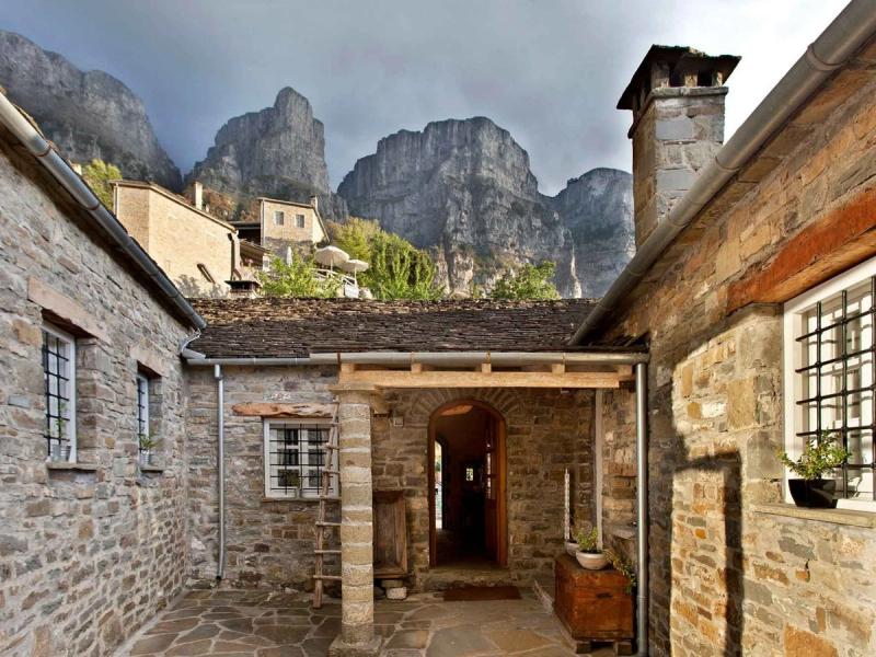Vandring og matopplevelser i de vakre Hellas fjellene.