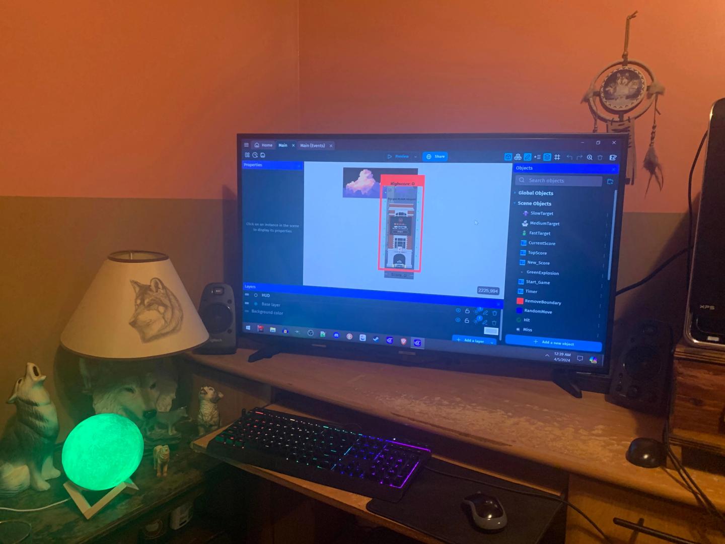 LowkeyLifted's setup at home. 