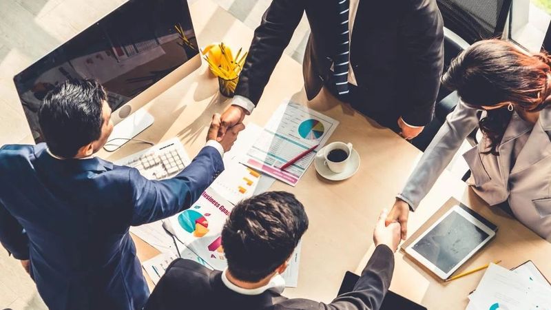 Business Consolidation: Using Redirection To Merge Domains