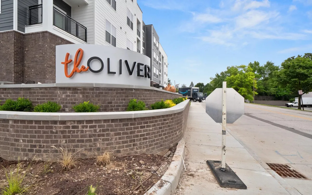 Furnished corporate housing apartment in St. Louis