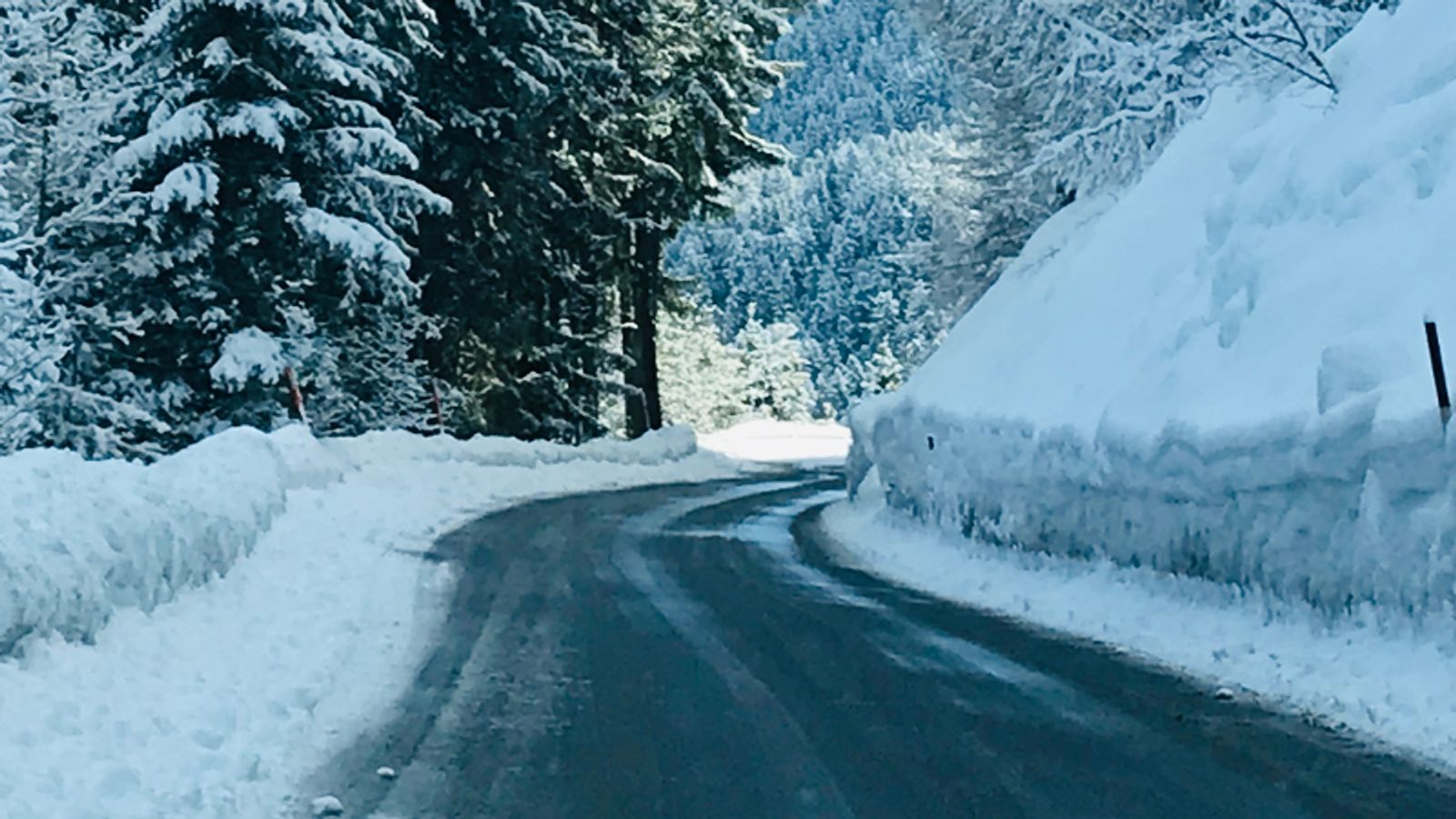 Driving to Red River in the Winter- What You Need To Know