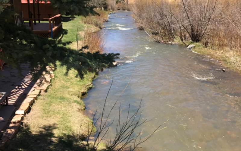 Tips For Your April Red River Vacation