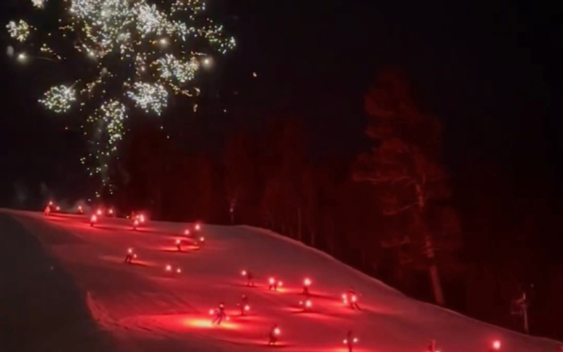 Celebrating the Holidays in Red River: Events, Lights, and Memories