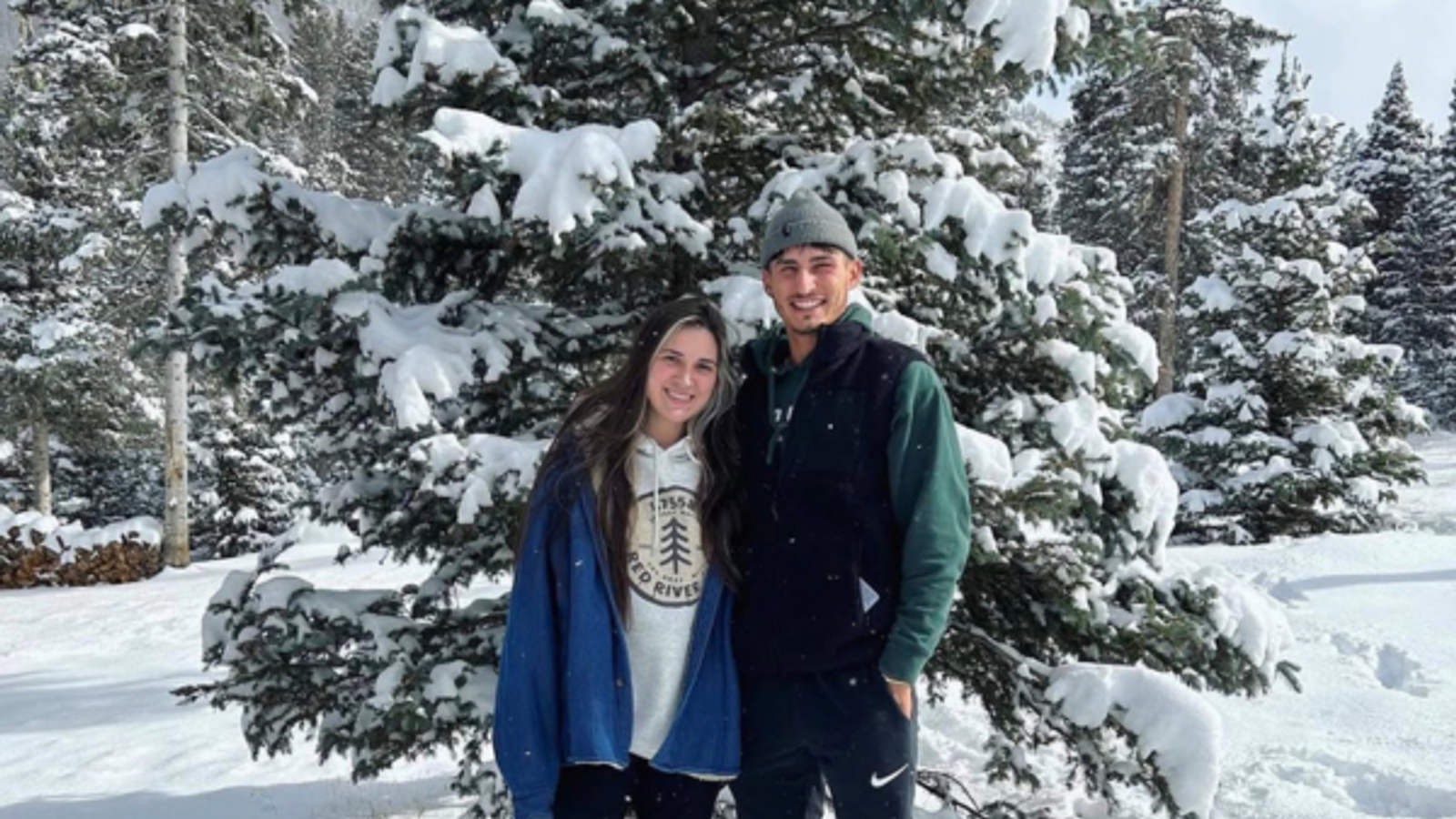 Romantic Getaways in Red River: Cabins, Dining & Scenic Spots for Two