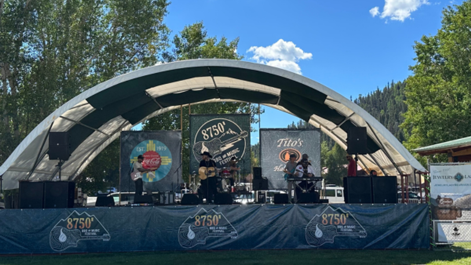Where to Catch Live Music and Fun Events in Red River This Month