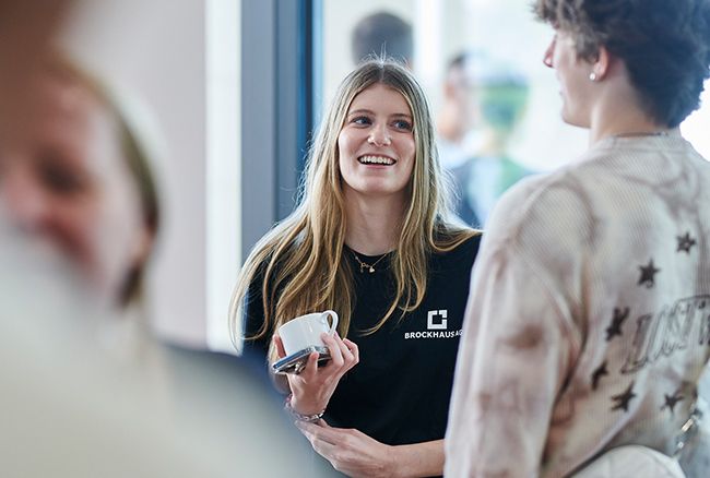 Das bringst du mit – Neugier auf die IT-Welt IT-Talents der BROCKHAUS AG im Austausch über technische Themen und erste Erfahrungen mit Programmierung