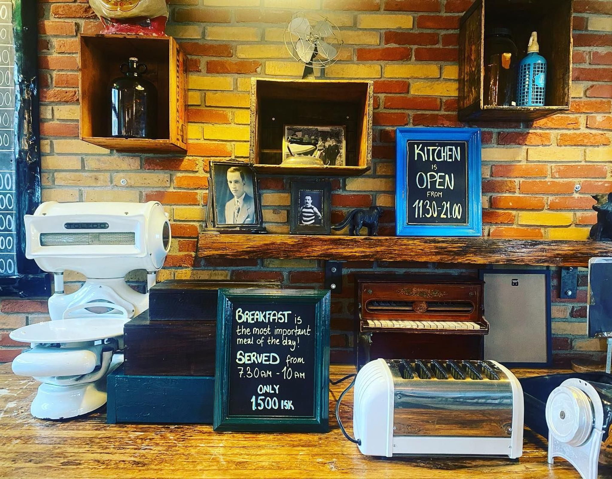 KEX Hotel's breakfast area
