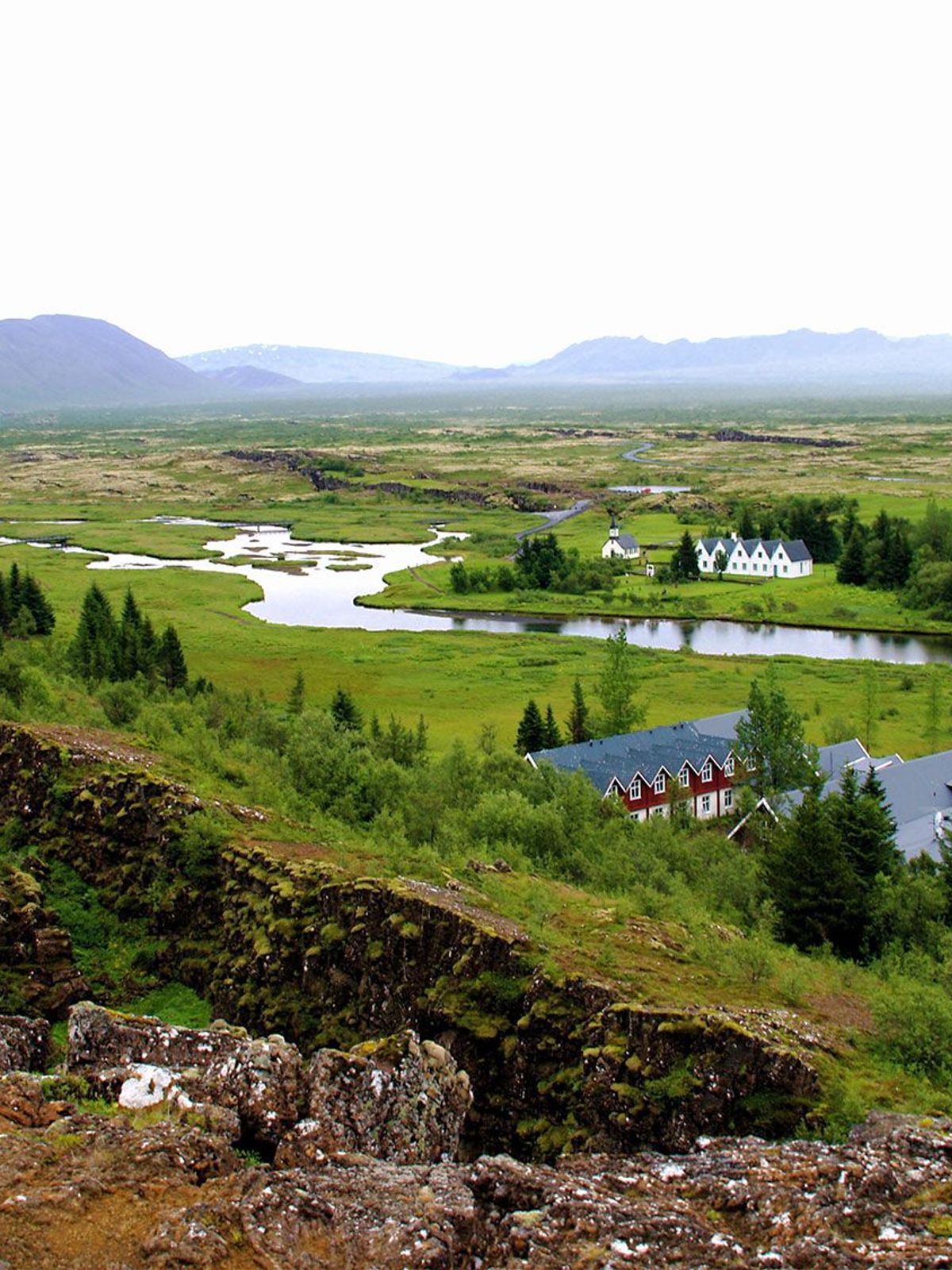 Parque Nacional Thingvellir: Maravilla Natural en Islandia Parque Nacional Thingvellir: Maravilla Natural en Islandia