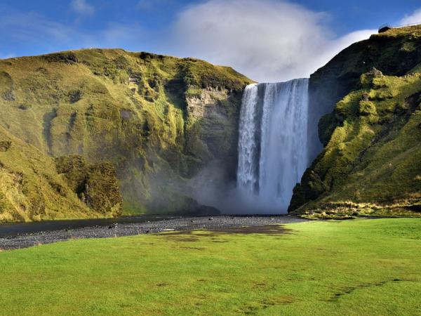 Skógafoss en verano