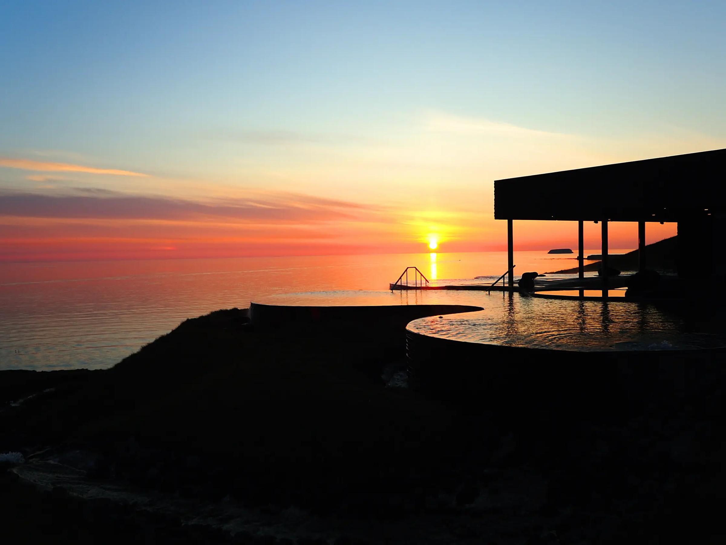 GeoSea Baths