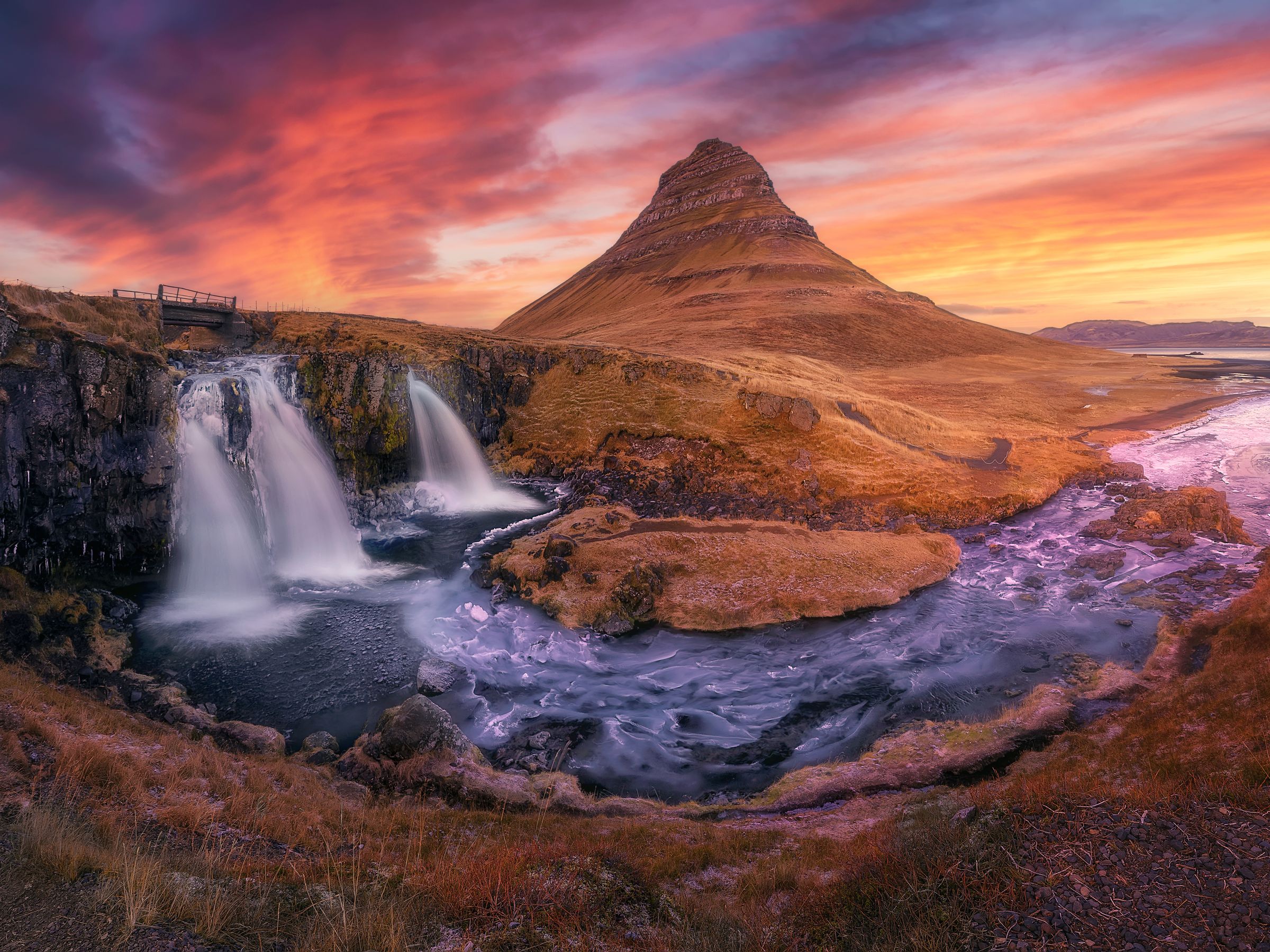 Kirkjufell y Kirkjufellsfoss