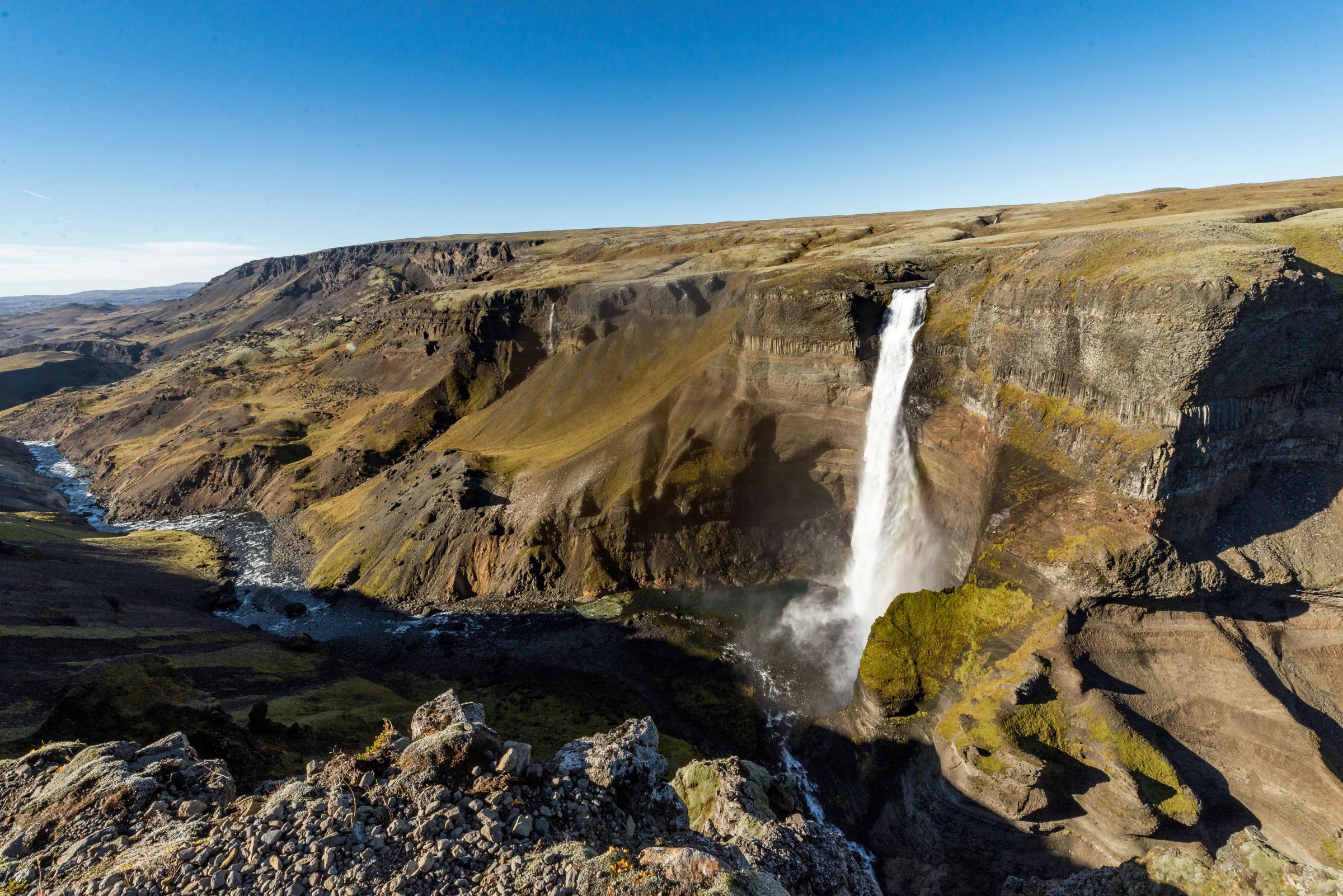 Háifoss en un día soleado