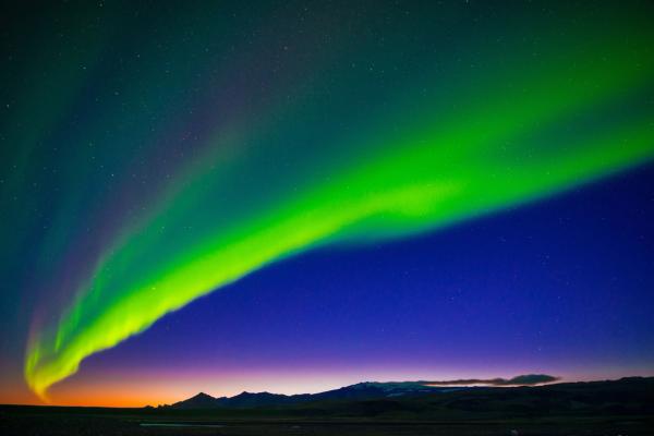 Aurora boreal sobre Islandia