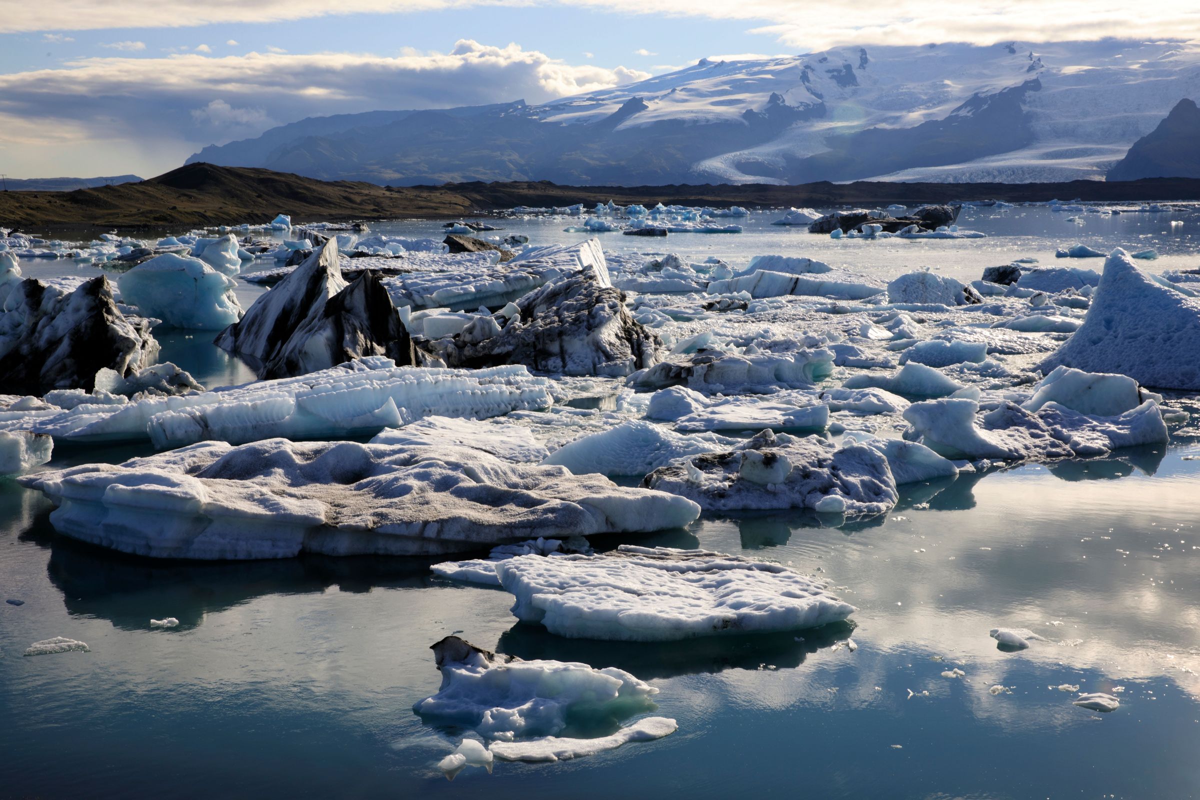 Jökulsárlón glacier lagoon in iceland