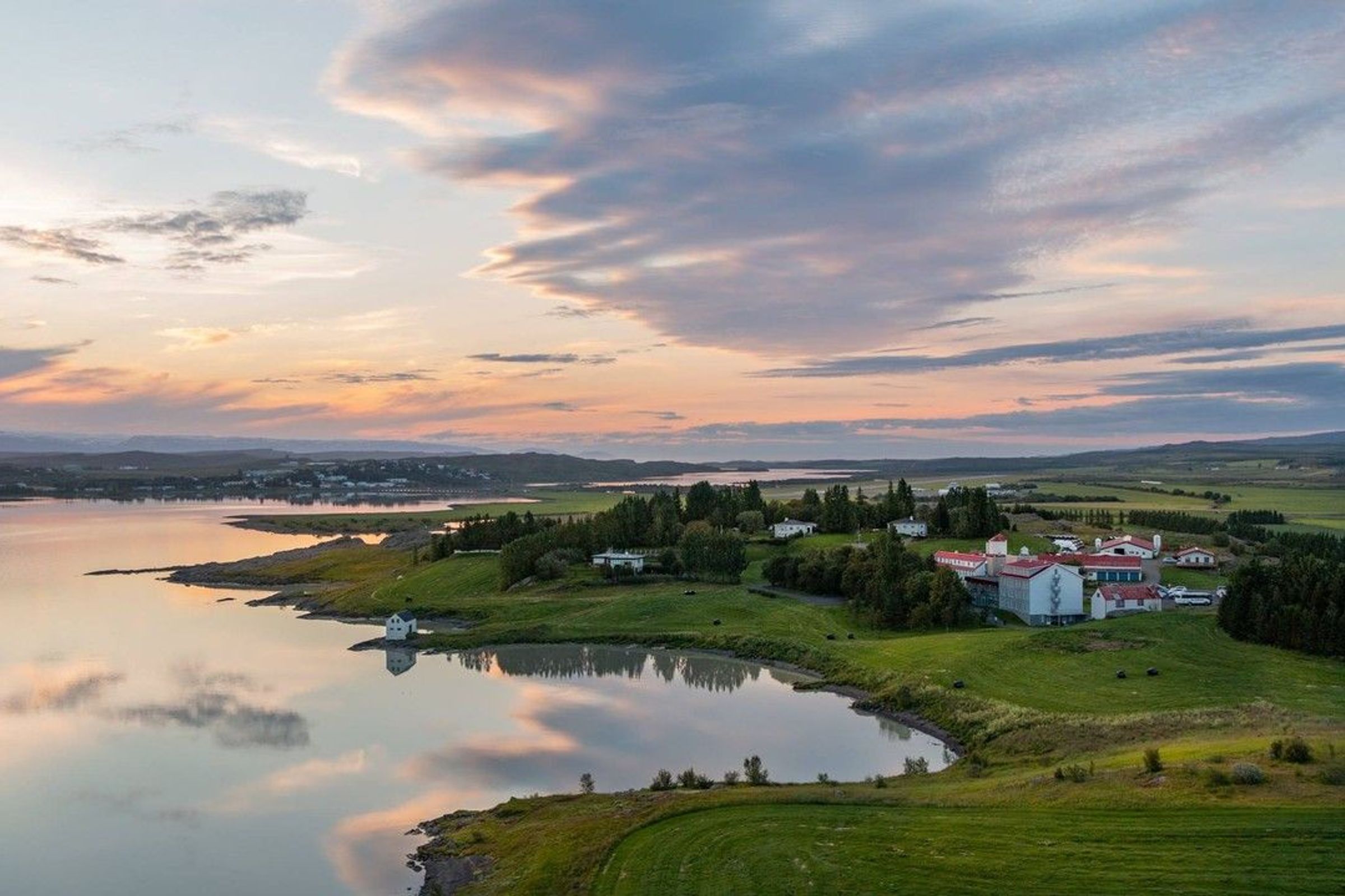 Panoramic of Gistihúsið Lake Hotel