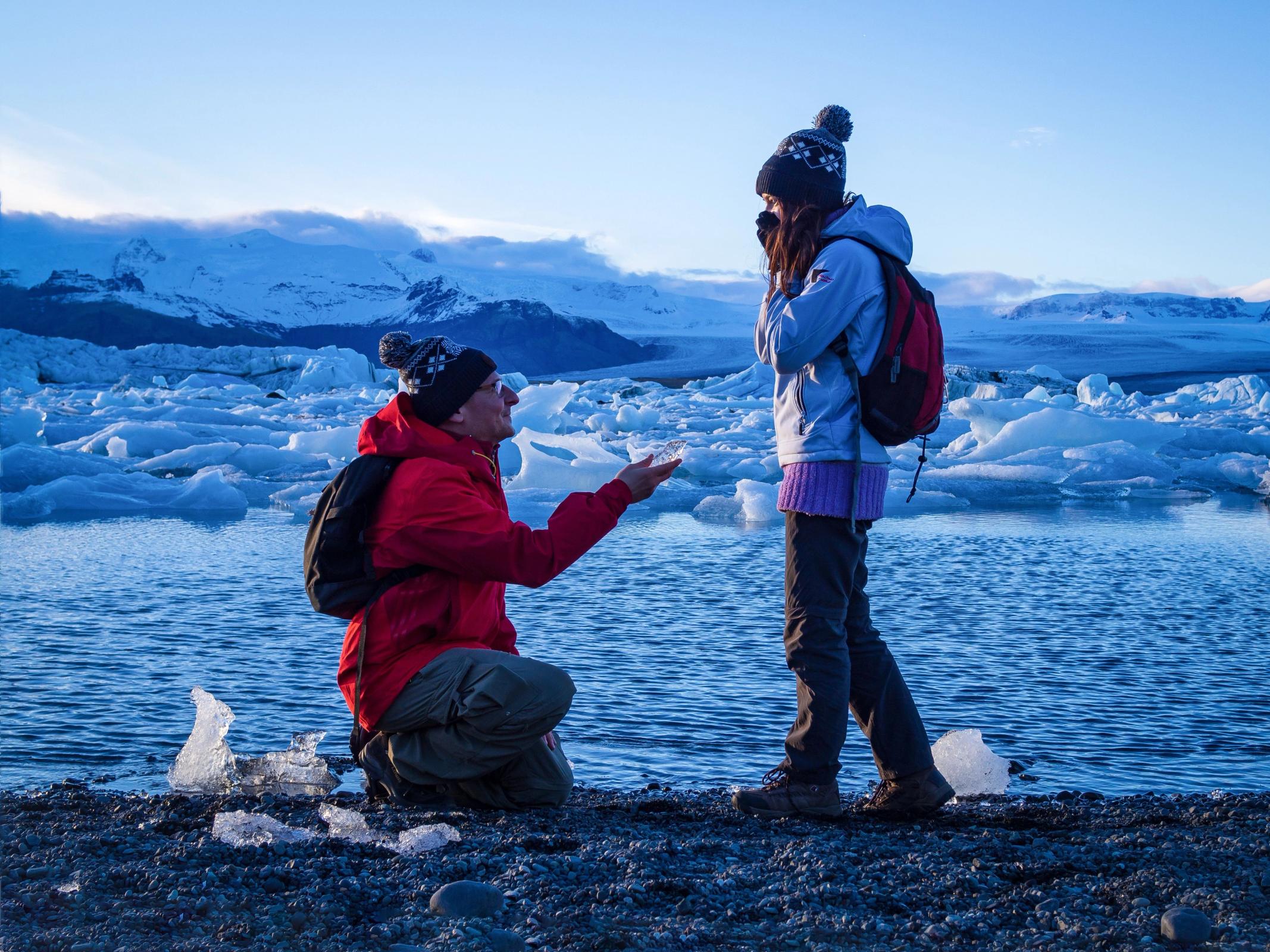 marriage proposal, diamond beach, Iceland 
