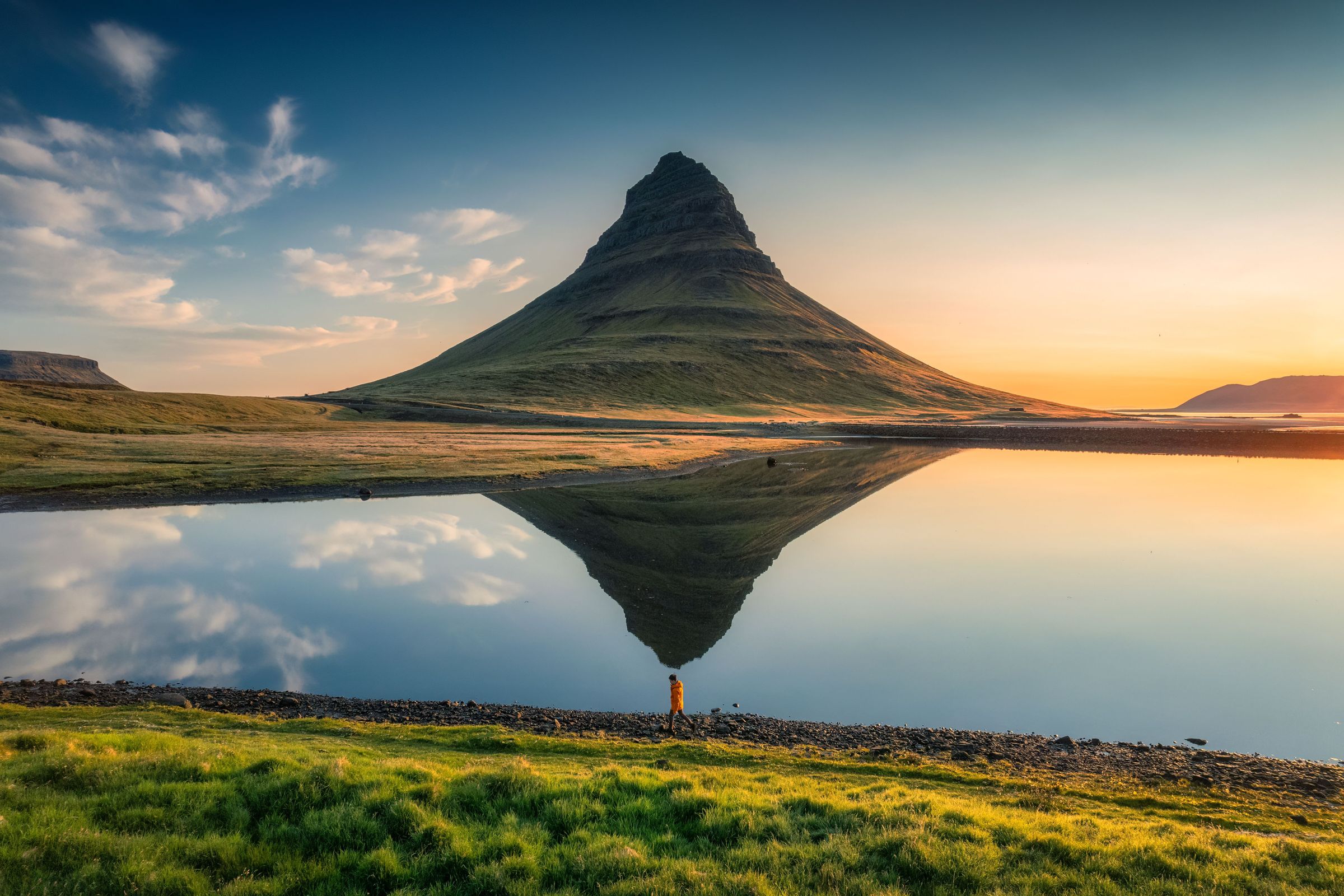 Lake reflection of Kirkjufell mountain