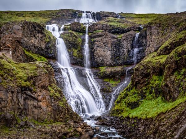 Rjúkandi Waterfall