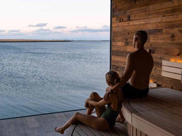 Couple in the Sky Lagoon