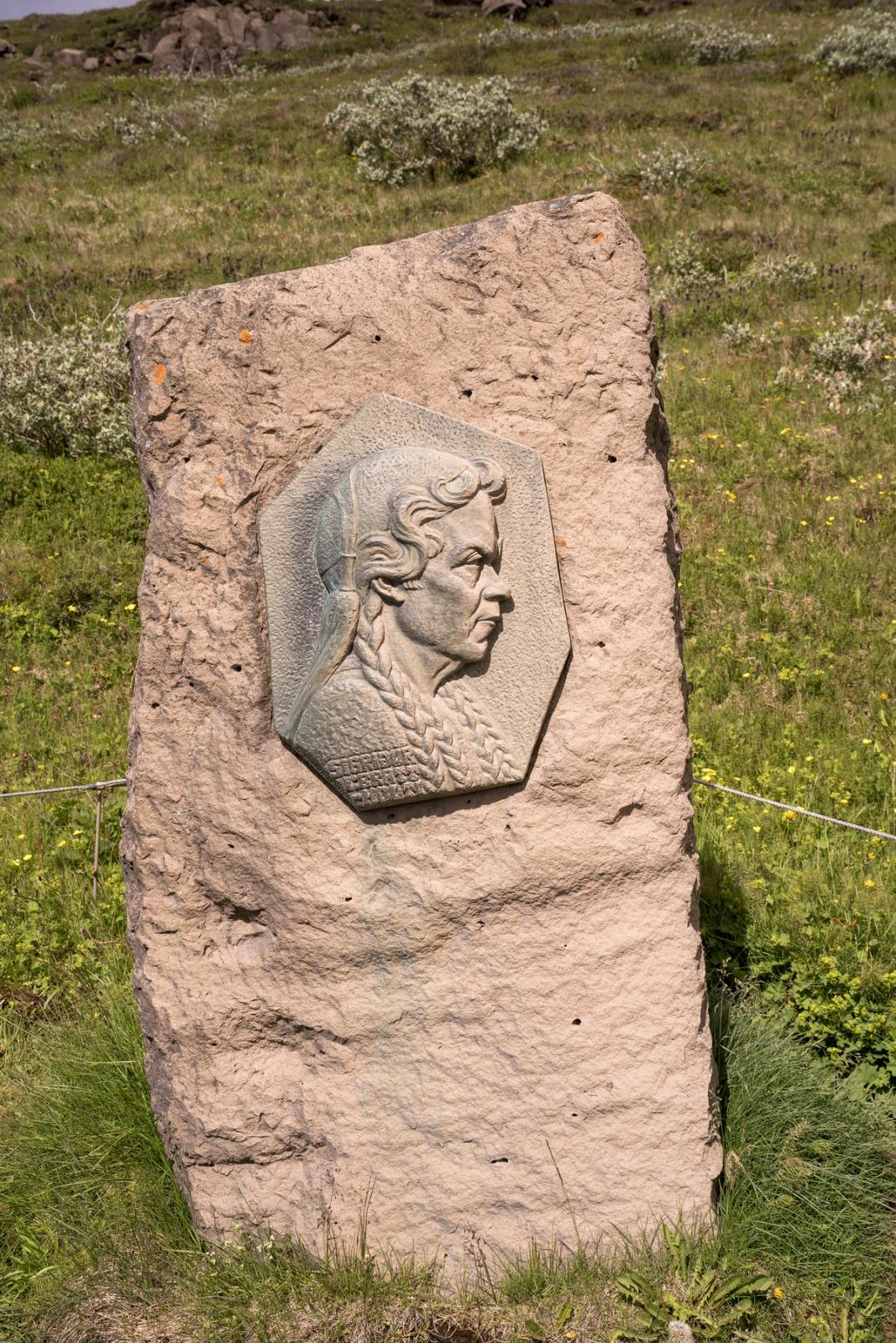 a memorial stone of Sigríður Tómasdóttir