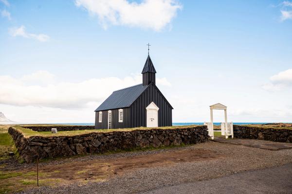 Búðir black church