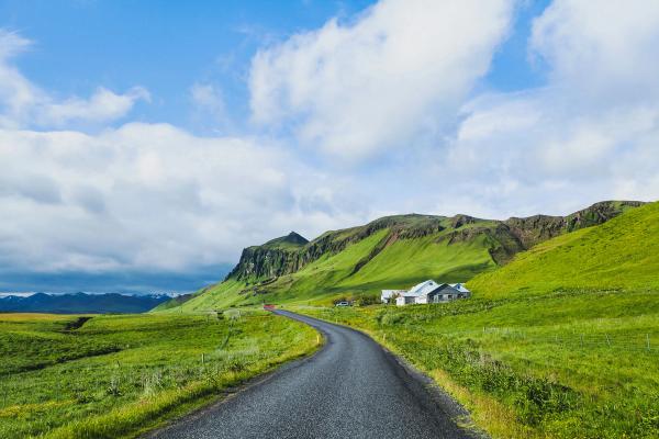 Driving in iceland during summer