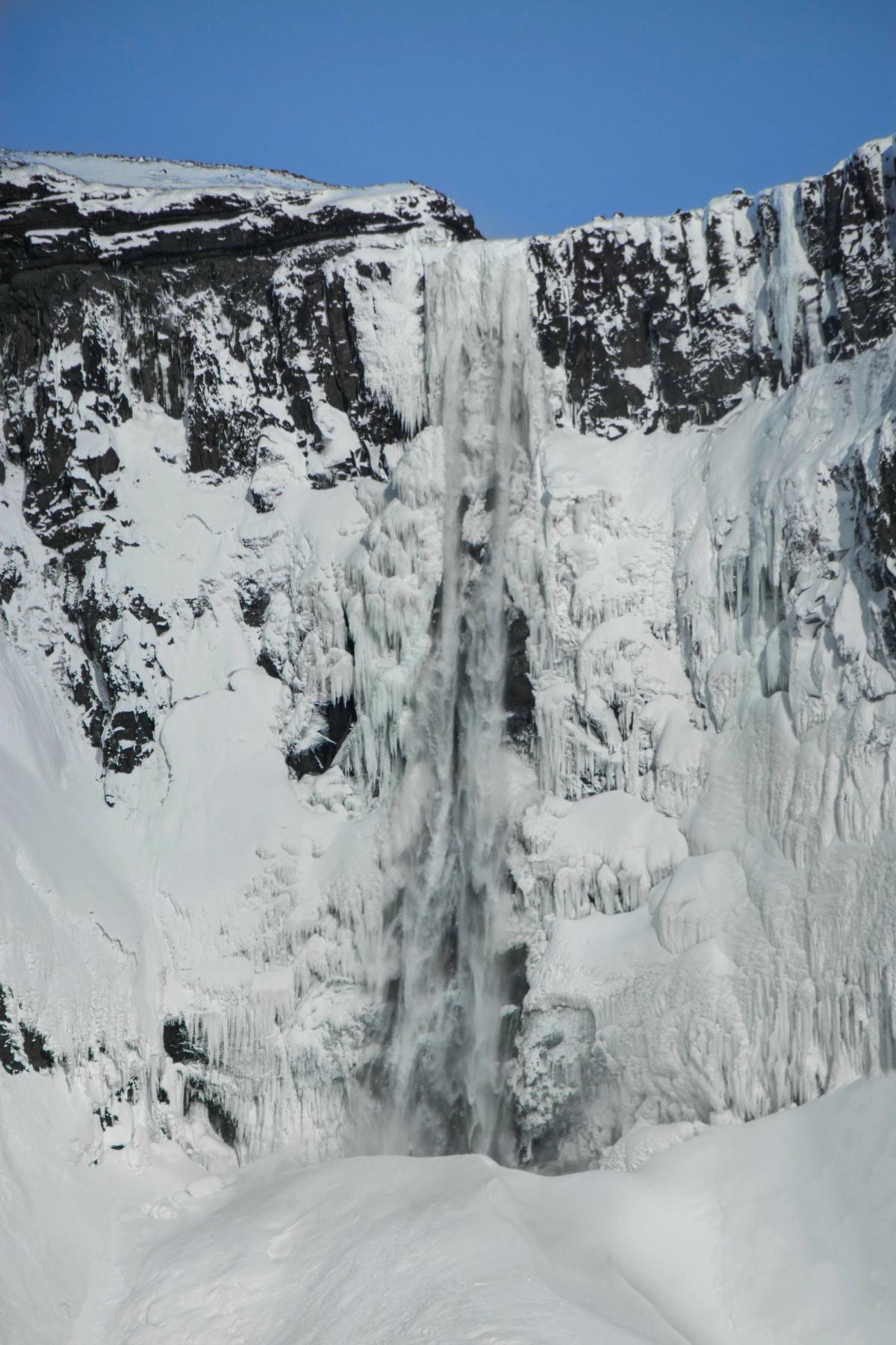 Hengifoss in winter
