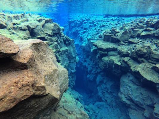 Scuba Diving in Iceland: Key Info, Best Spots & Much More