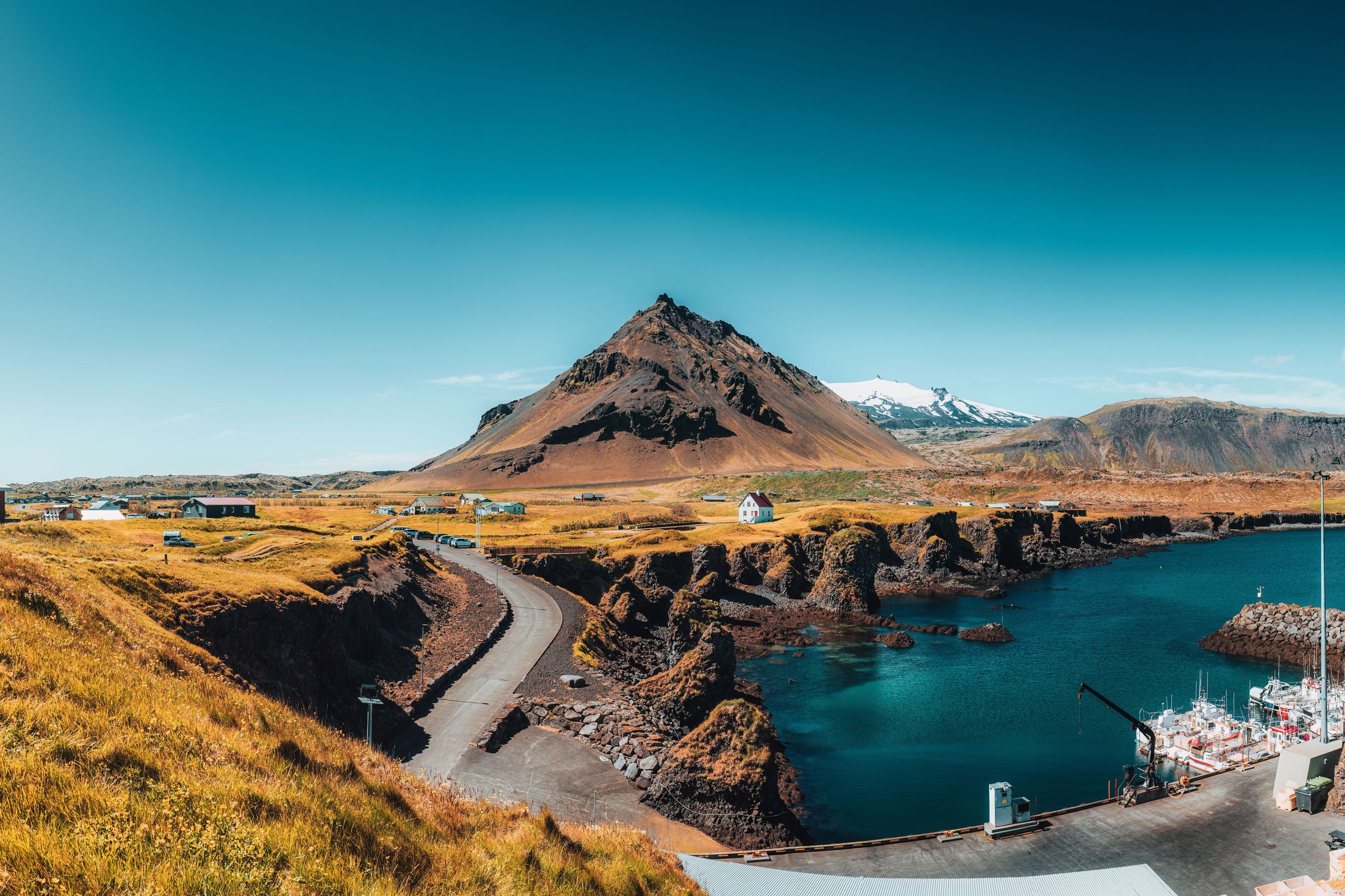 Qiz erkak jinsiy aloqada ustunlik qiladi Jinsiy aloqa paytida qizning buzuqliklari