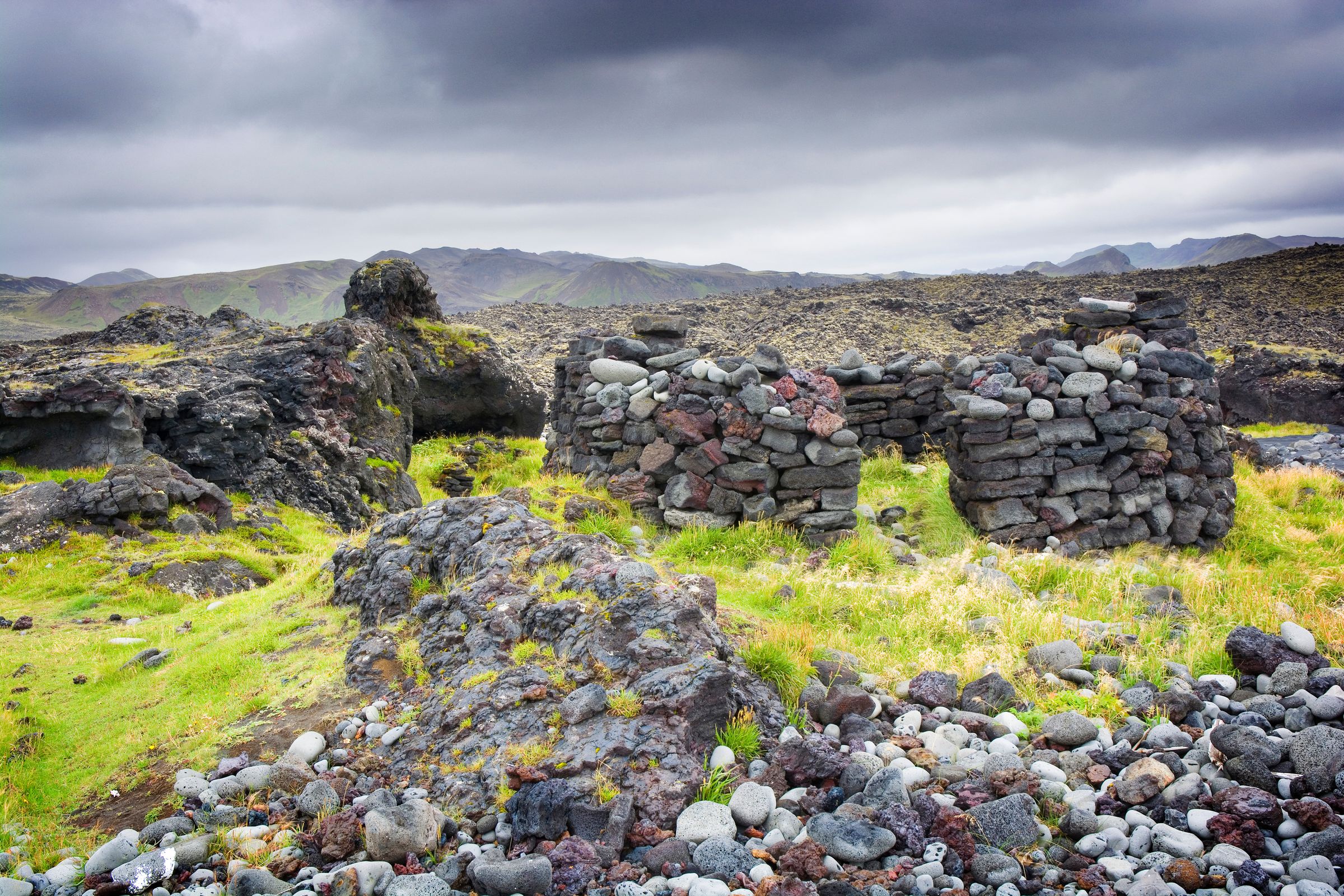 ruinas en la naturaleza
