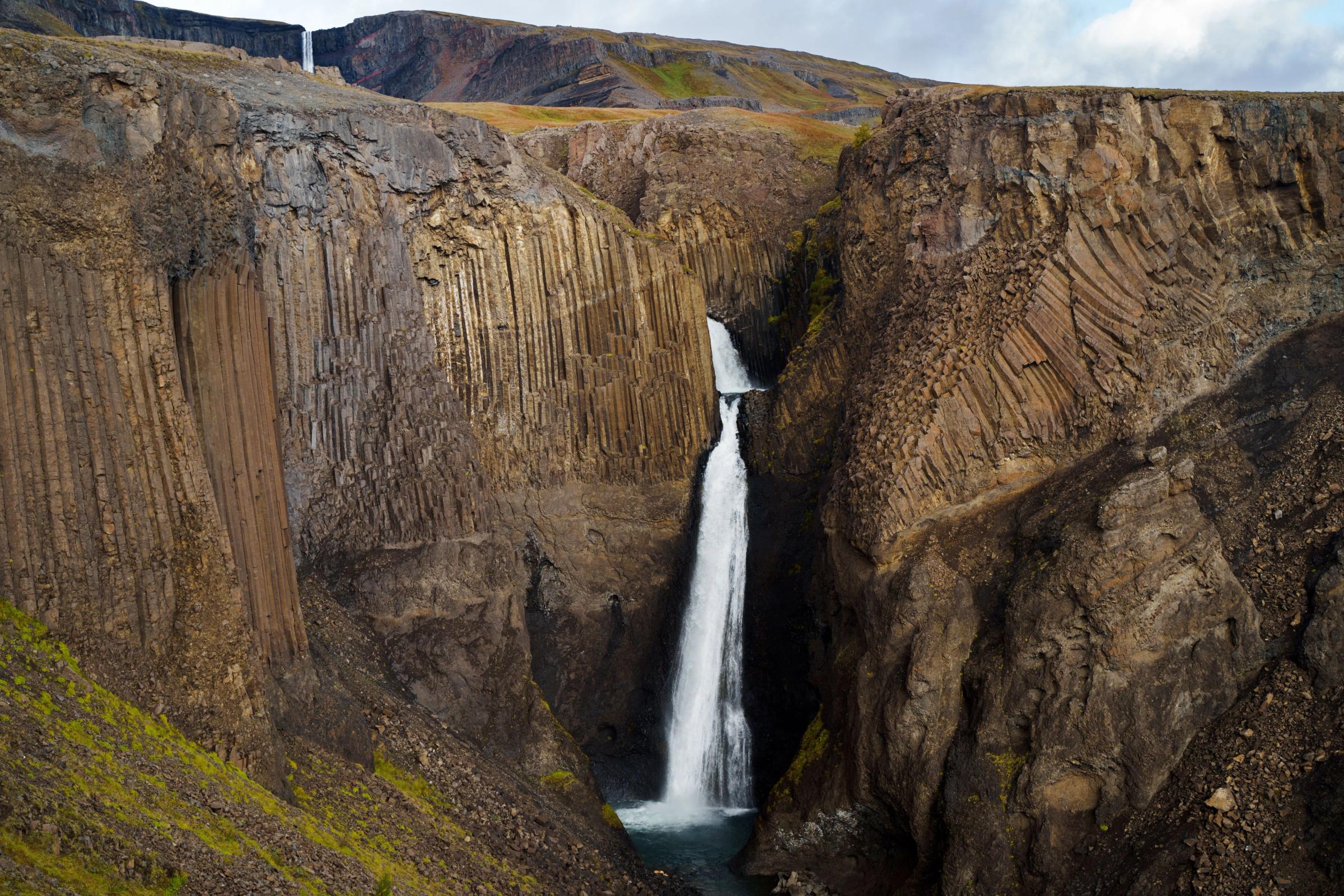Lítlanesfoss Waterfall