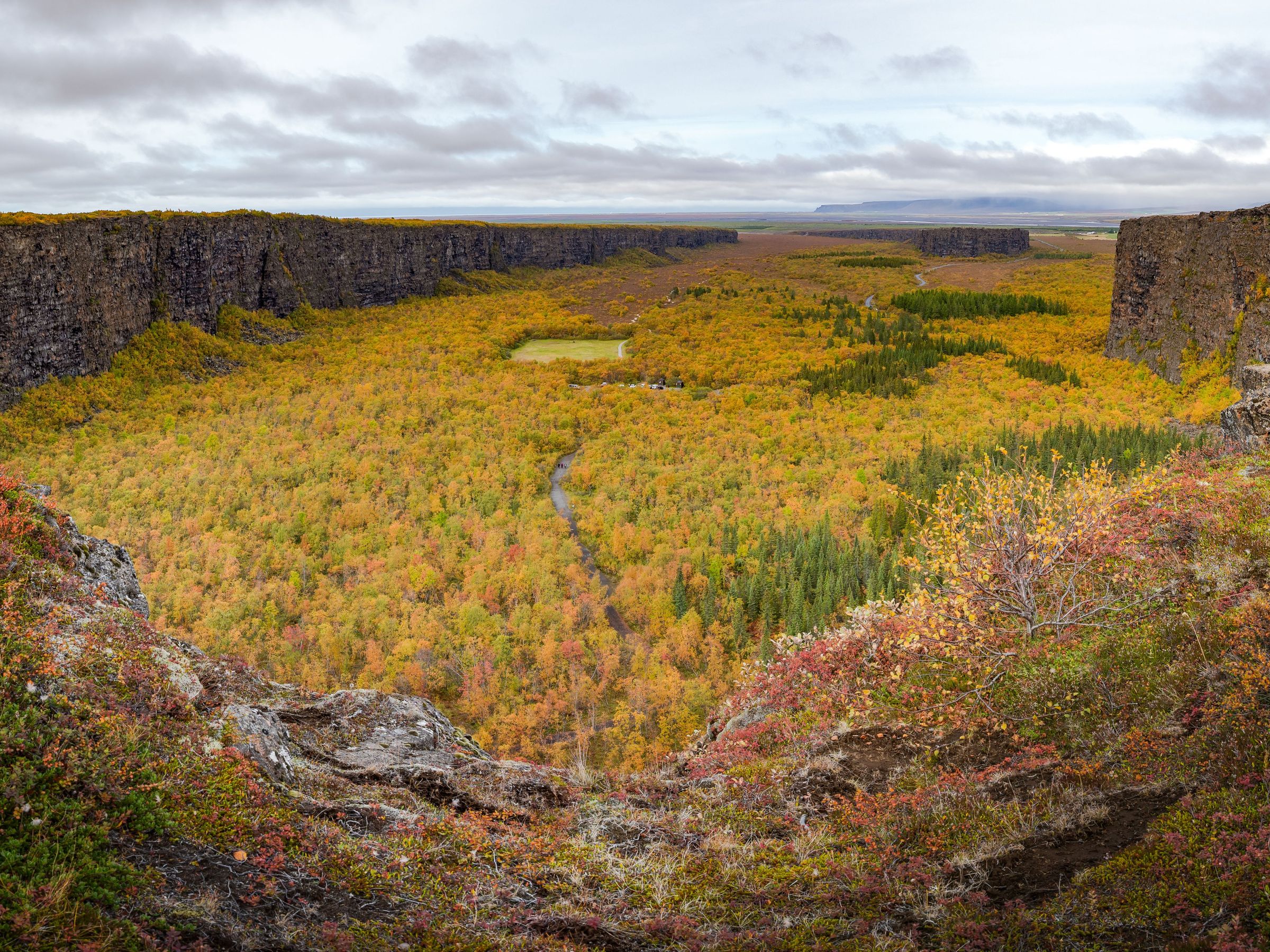 Cañón Ásbyrgi en otoño