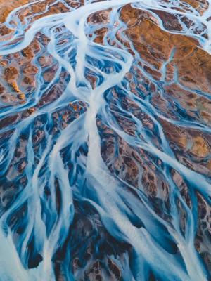 glaciar river streams