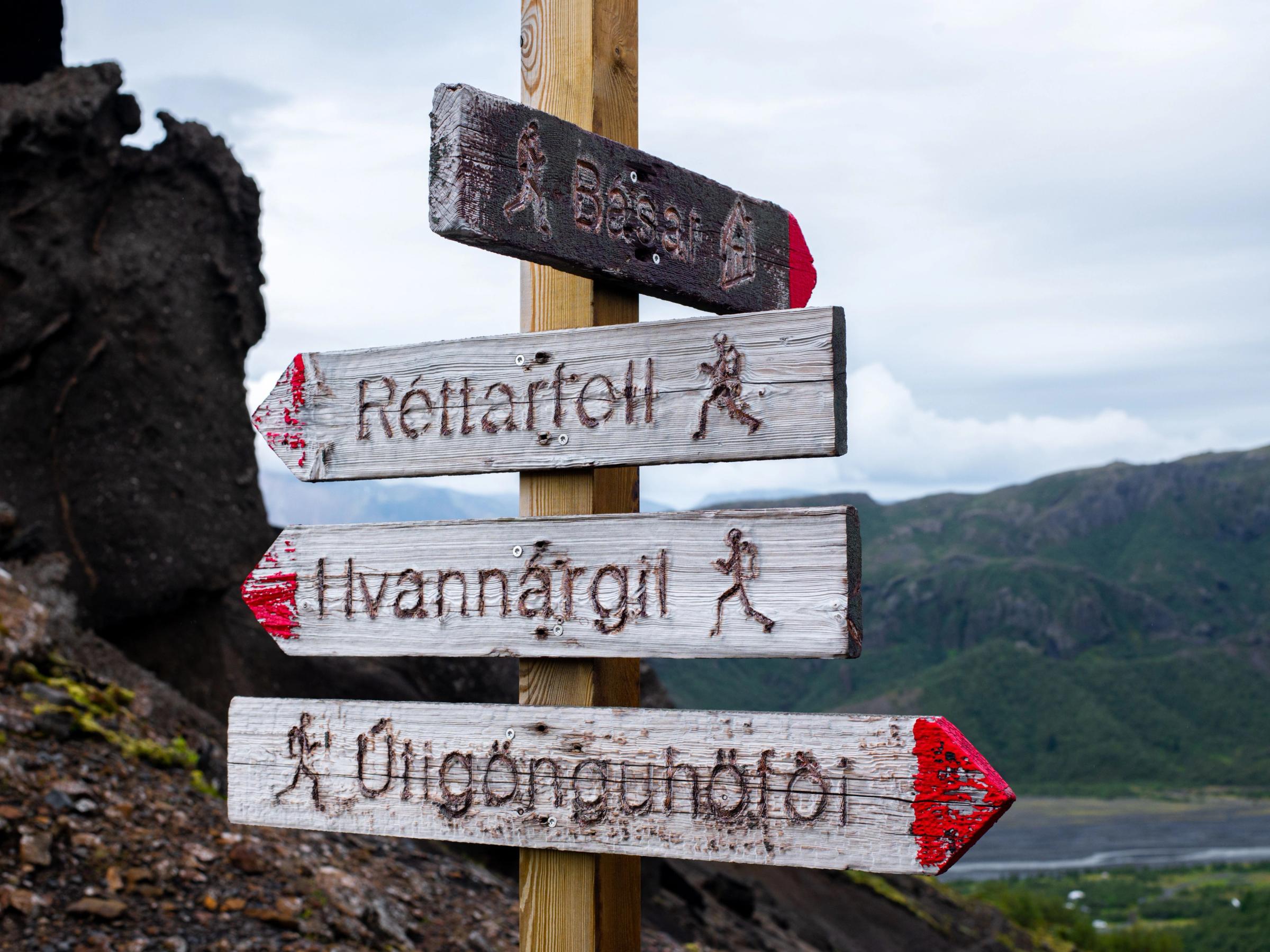 Señales del sendero Fimmvörðuháls