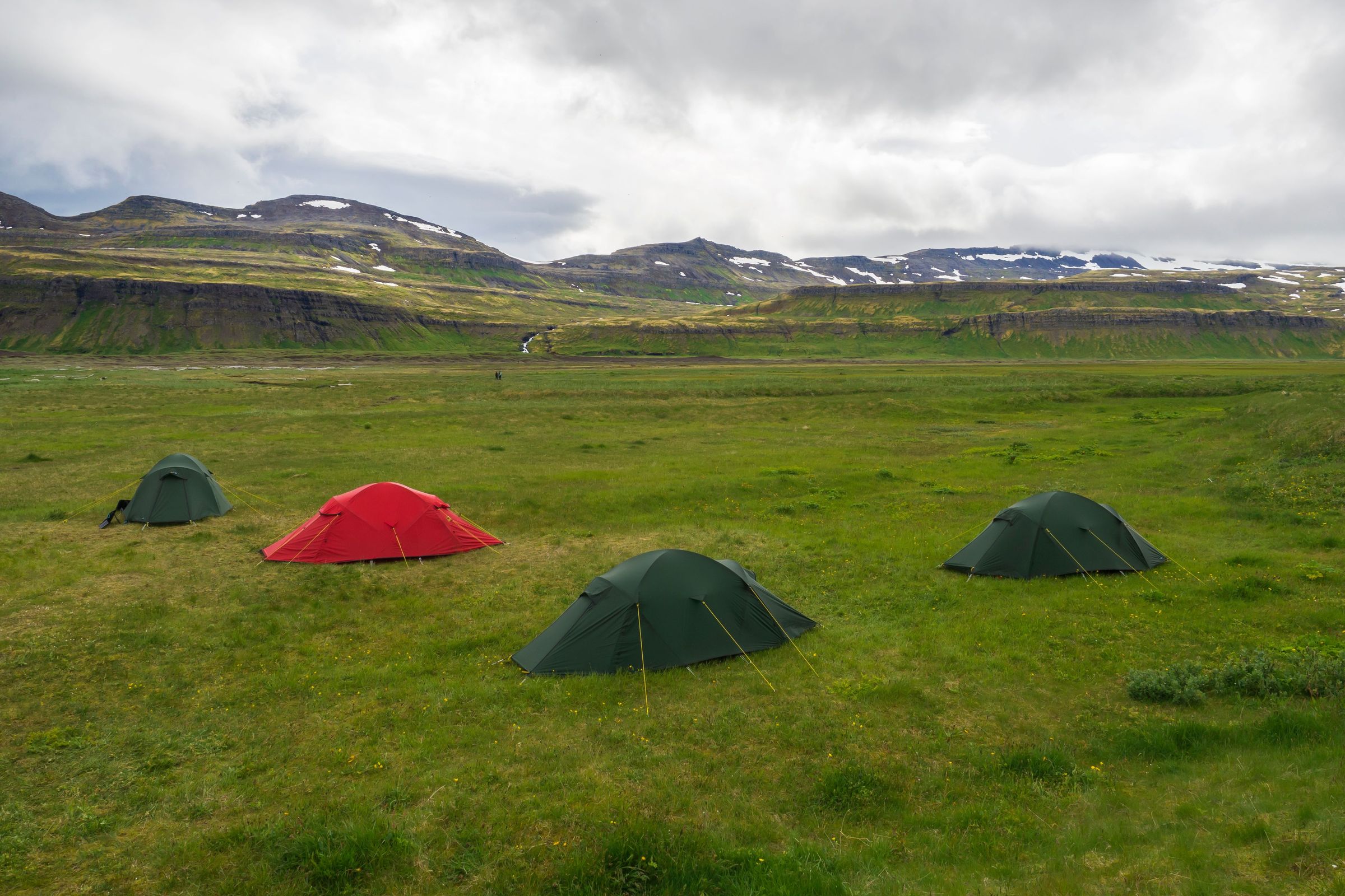 Tiendas de campaña en el camping de Hornvík