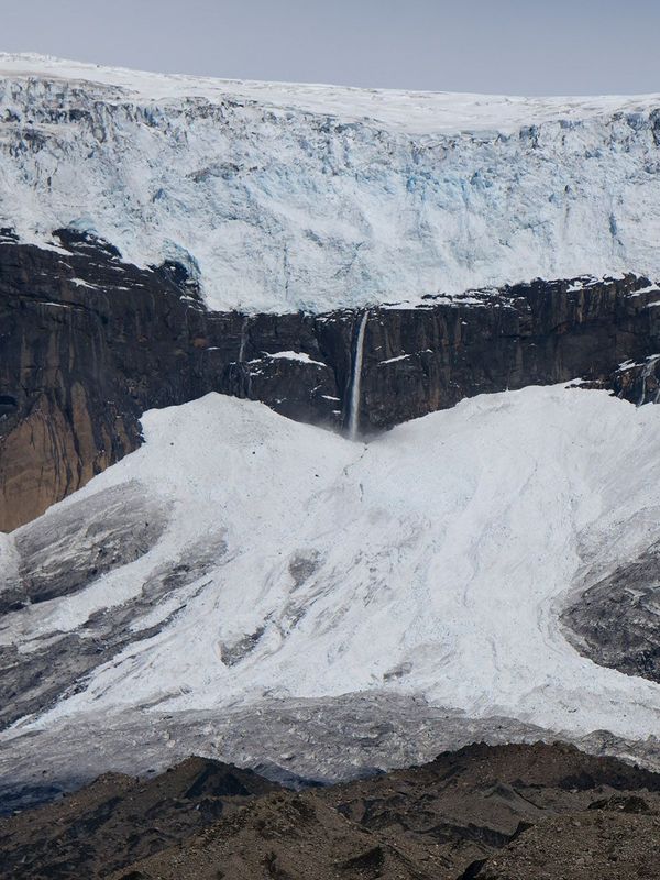 Morsárfoss Waterfall