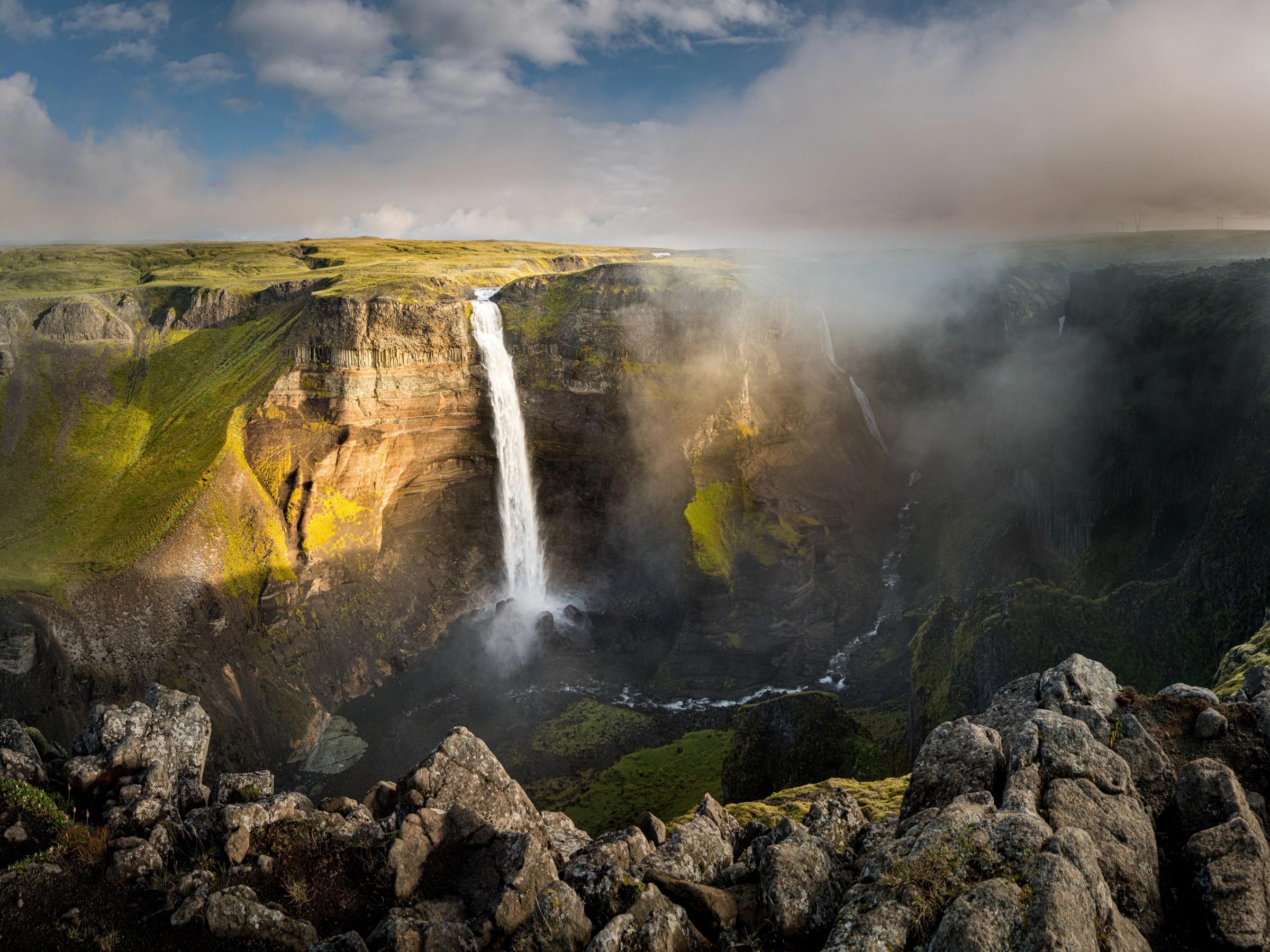 Cascada de Haifoss desde la distancia