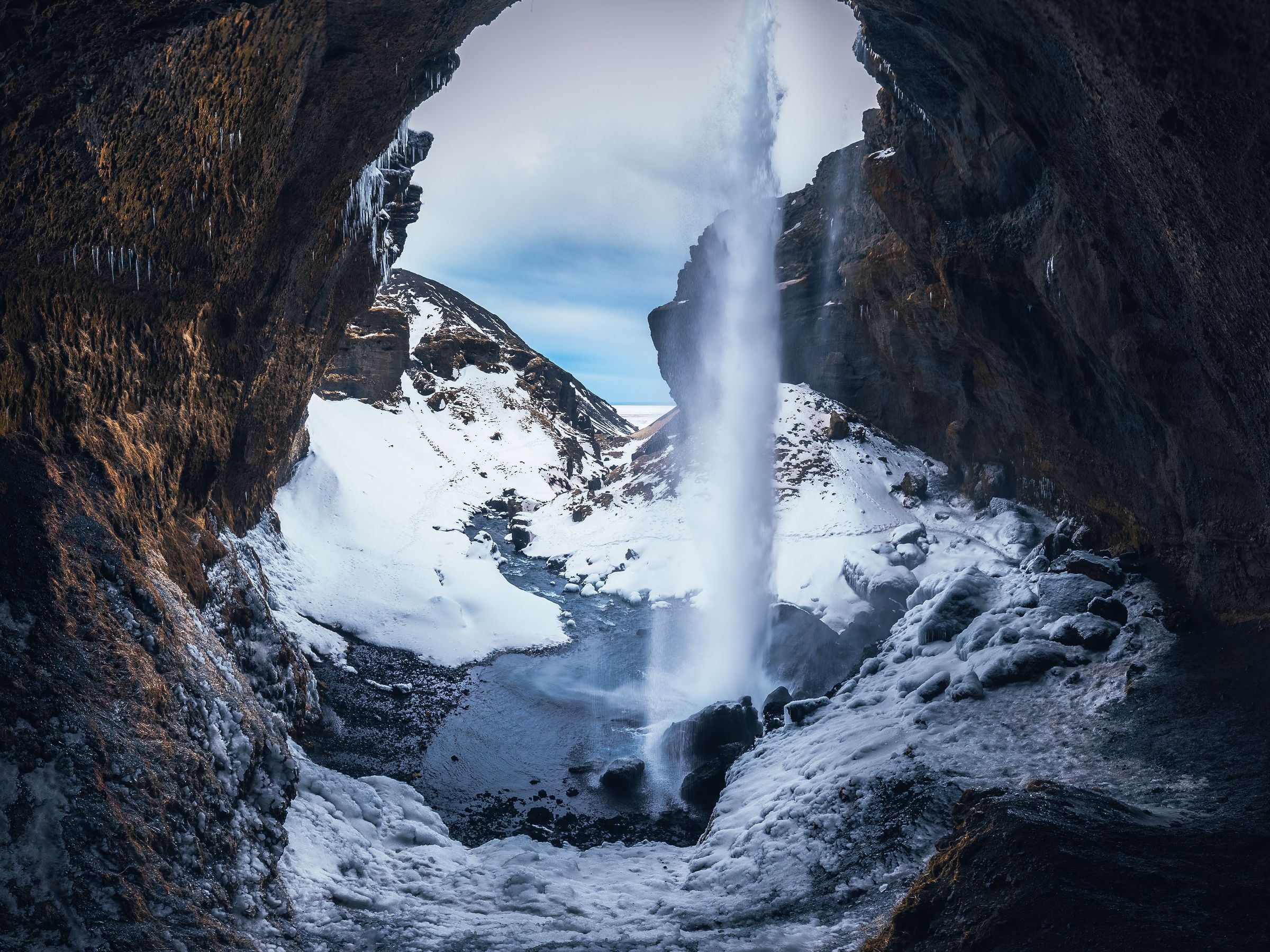 Kvernufoss during winter