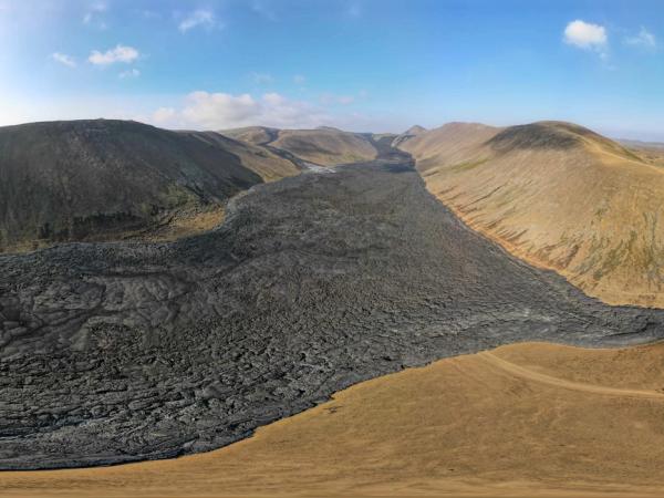 Vista aérea del Volcán Fagradalsfjall y alrededores