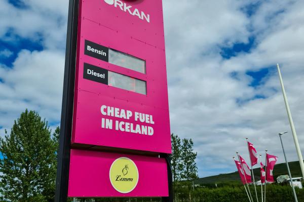Okran sign with gas and diesel prices