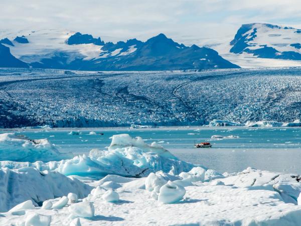 Jokulsarlon Glacier Lagoon in the foreground and Vatnajökull Glacier in the background