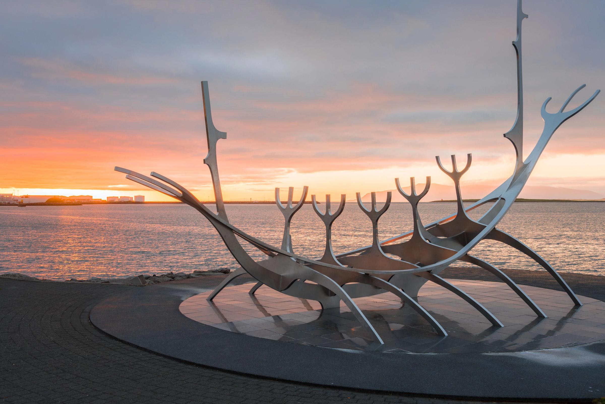 Sun Voyager under the Midnight Sun