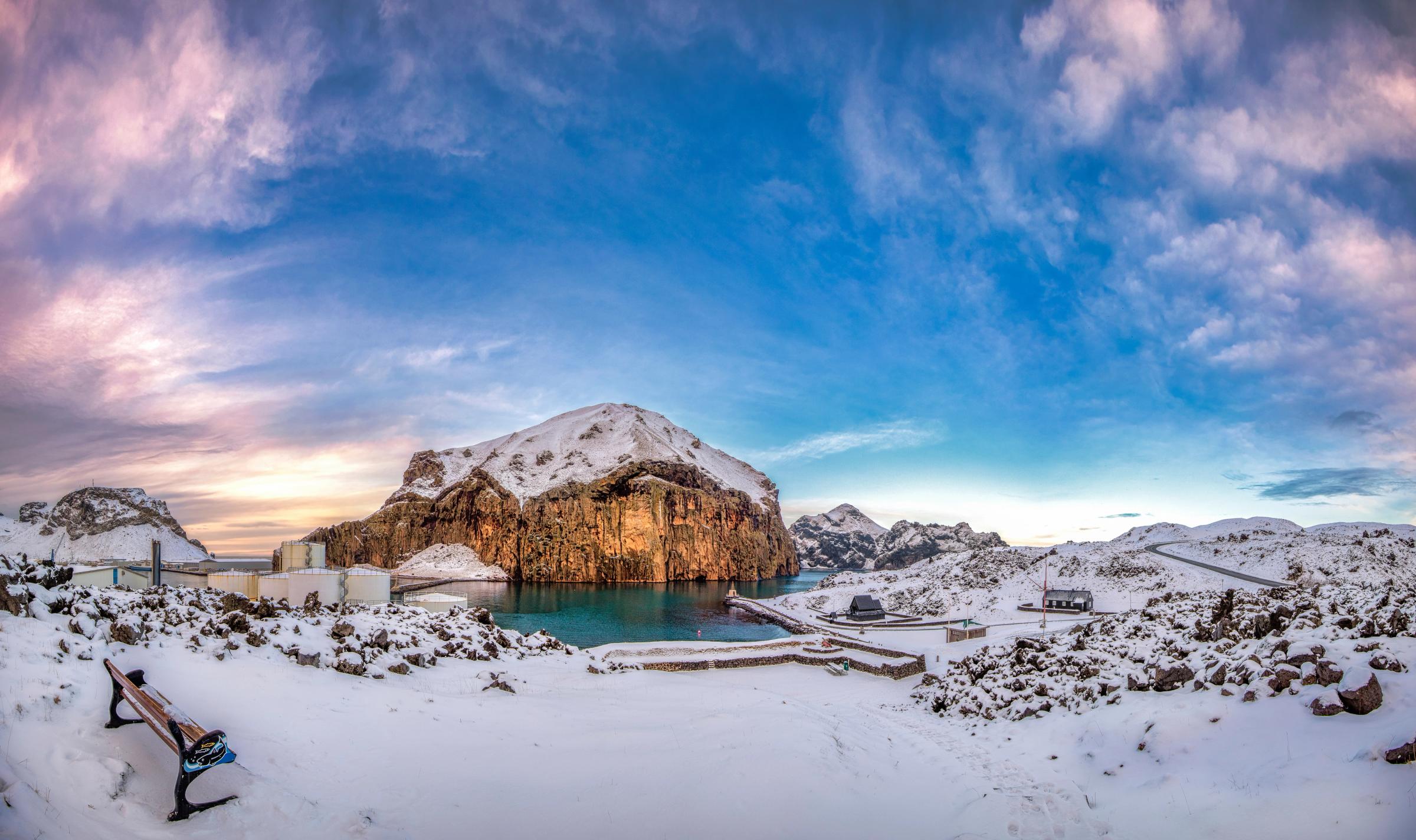 paisaje nevado de una isla