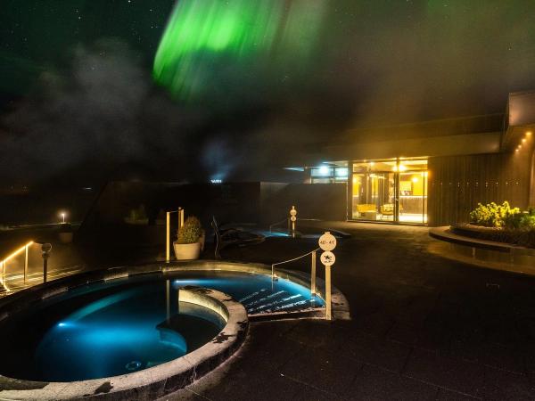 Krauma Spa during the Northern Lights